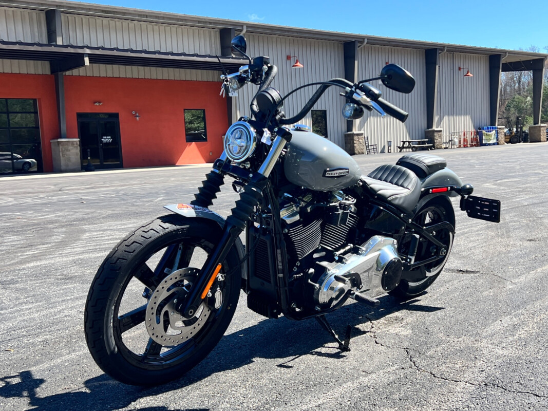Street Bob®