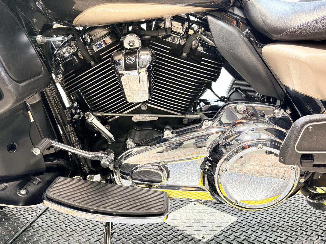 Road Glide® Ultra