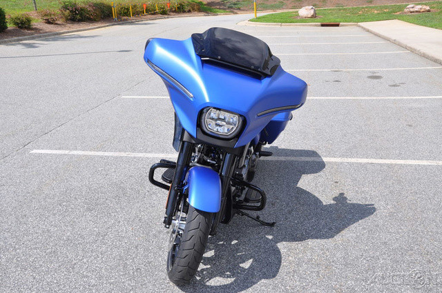 Street Glide®