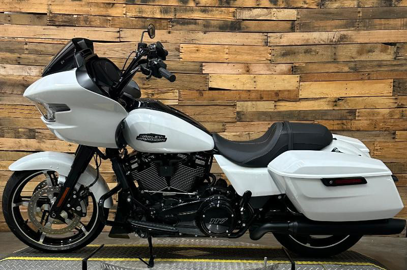Road Glide®
