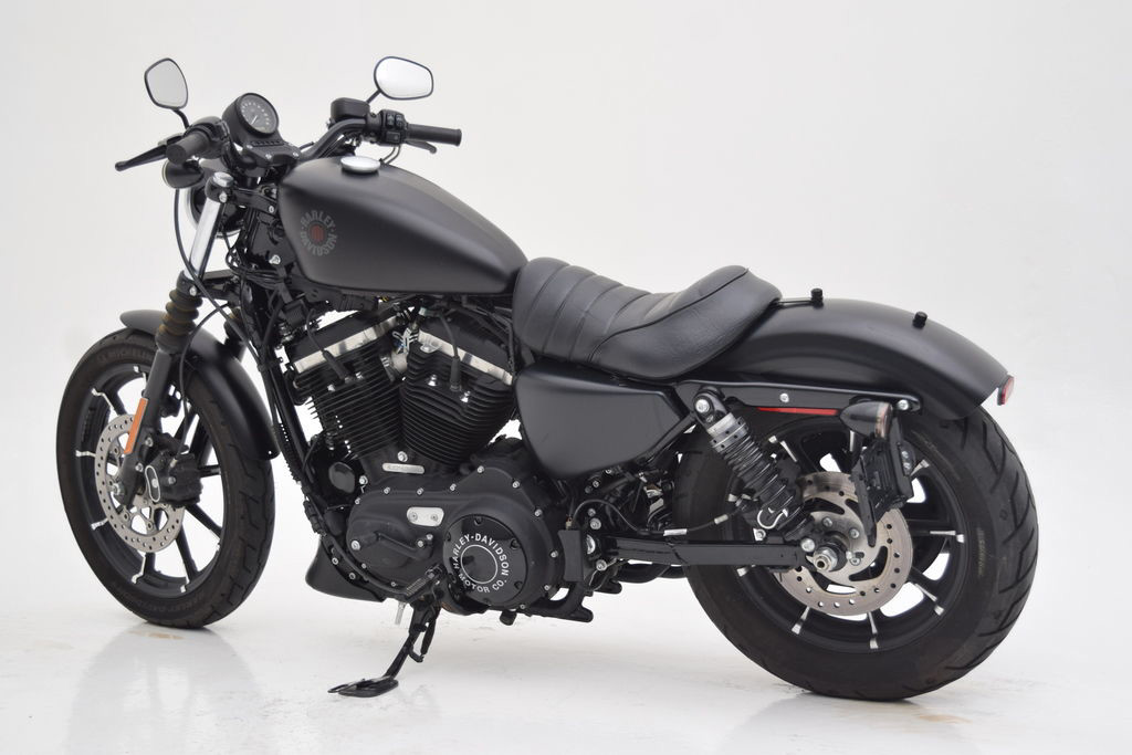 Iron 883®