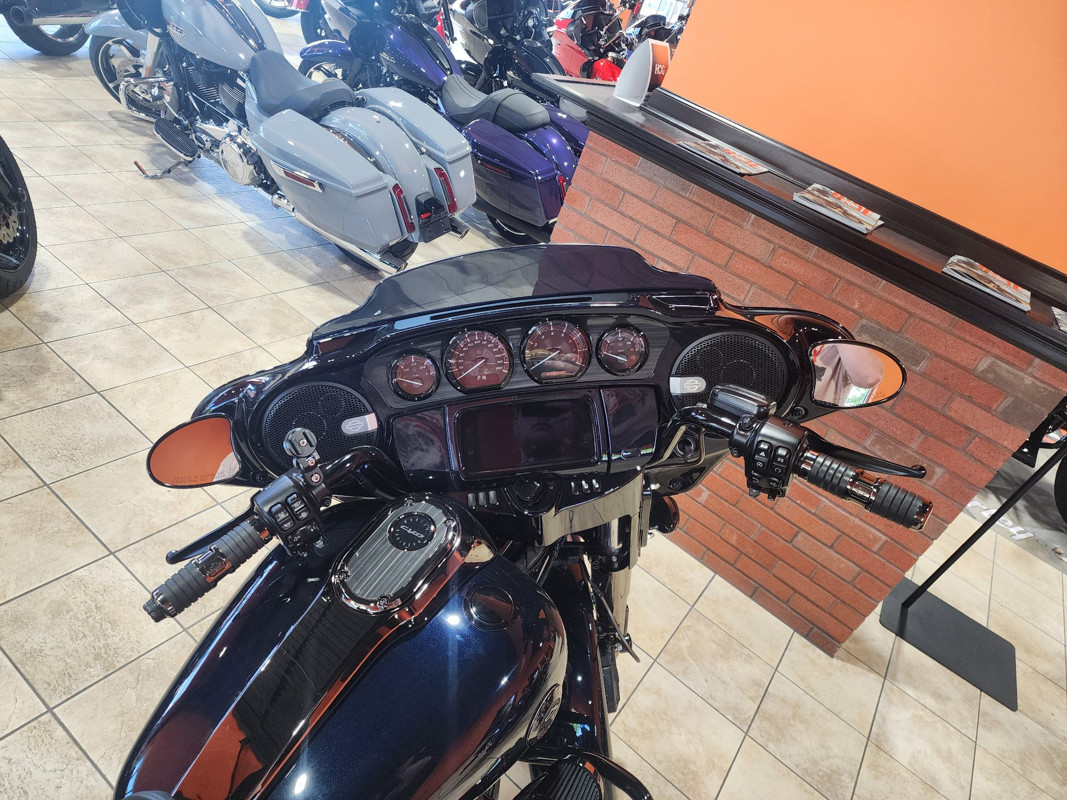 CVO® Street Glide®