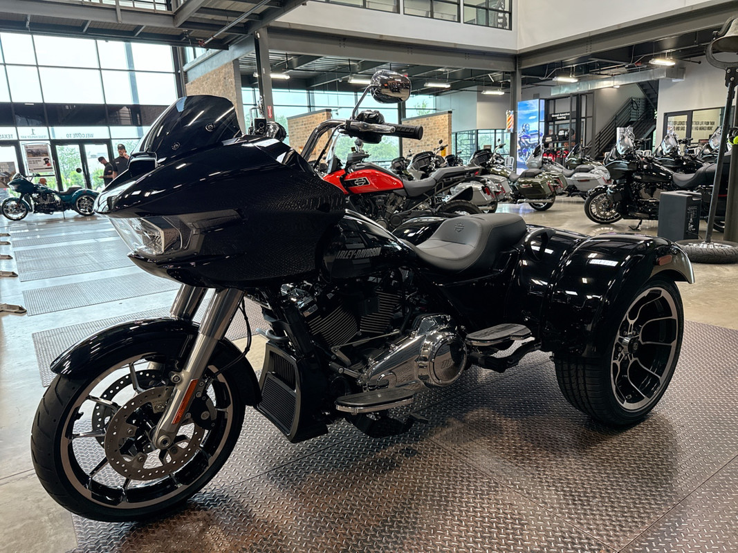 Road Glide® 3