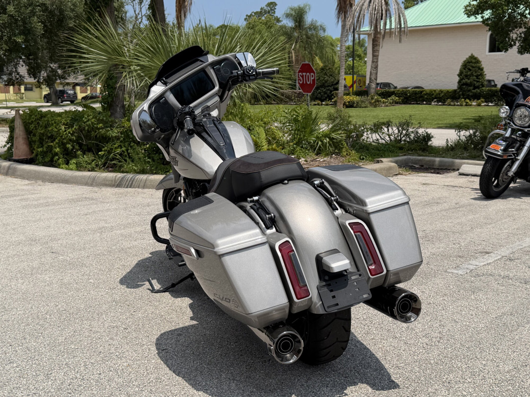 CVO® Street Glide®