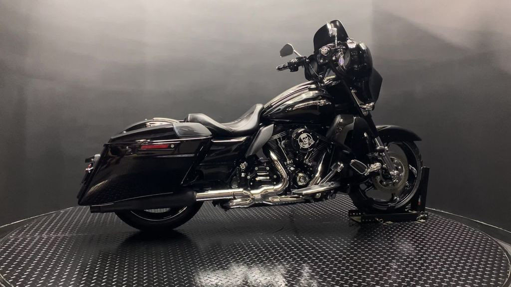 CVO® Street Glide®