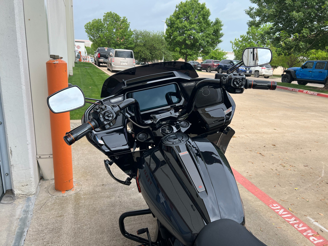 CVO® Road Glide®