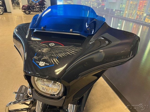 Street Glide®