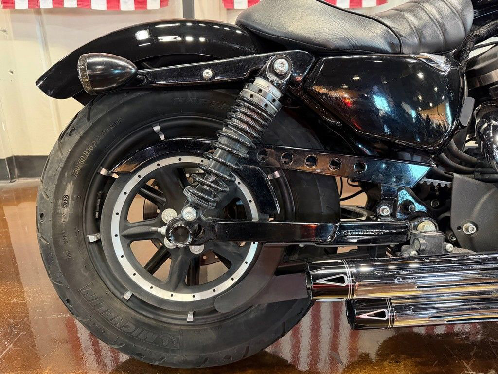 Iron 883®