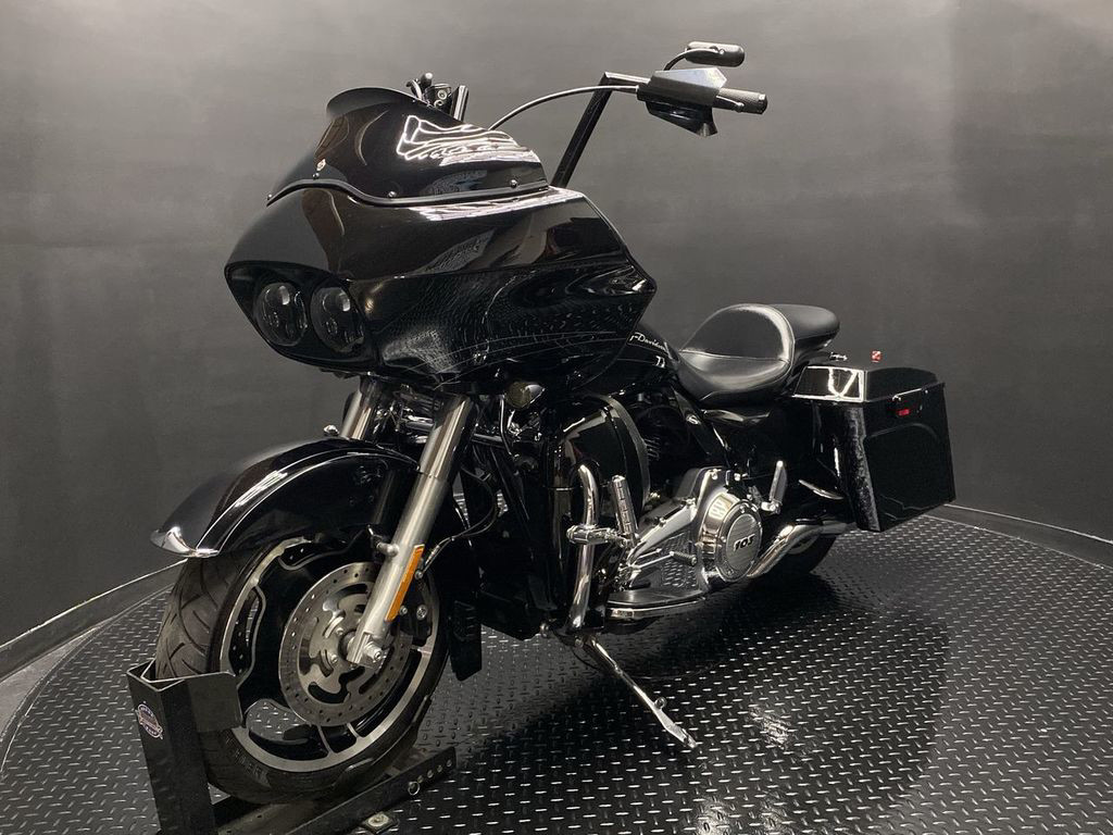 Road Glide® Custom