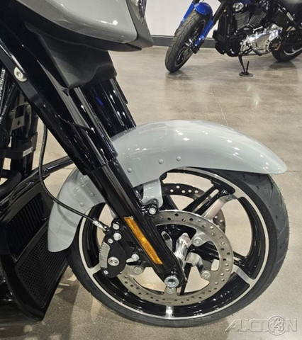Street Glide®