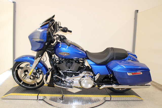Street Glide®