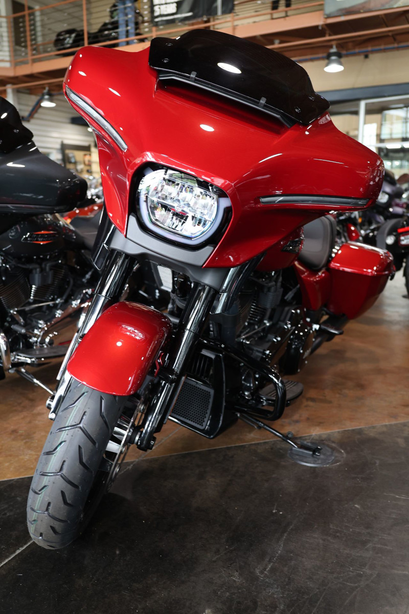 Street Glide®