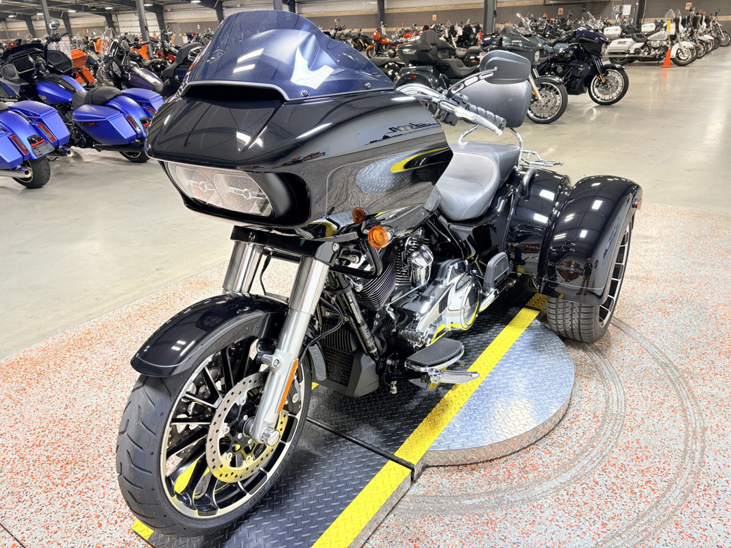 Road Glide® 3