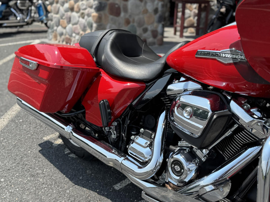 Road Glide®
