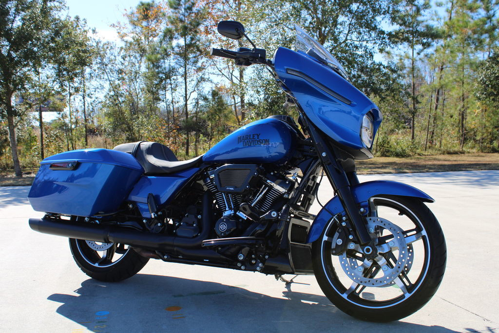 Street Glide®