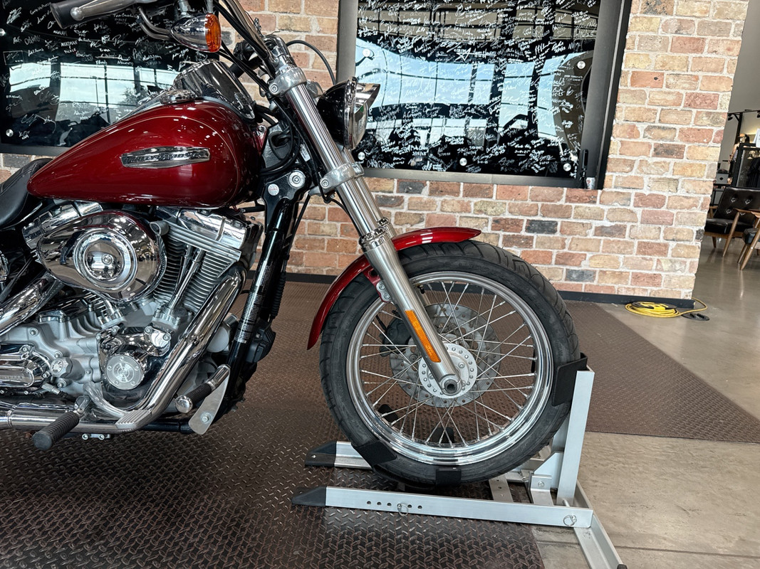 Dyna® Super Glide® Custom