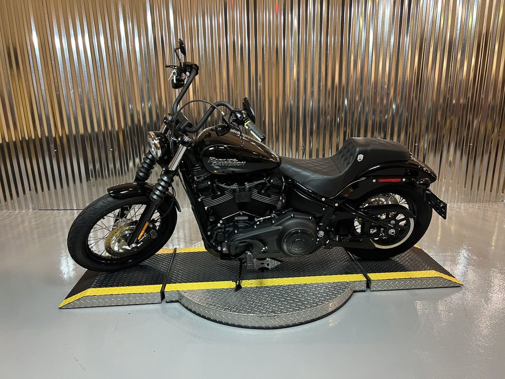 Softail® Street Bob®