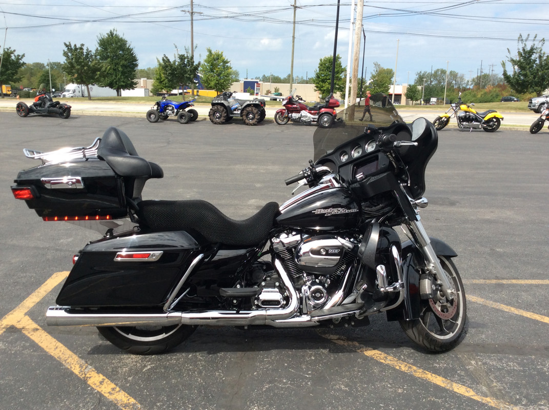 Street Glide®