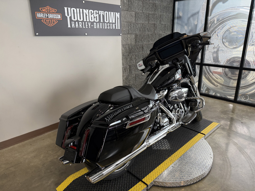 Street Glide®