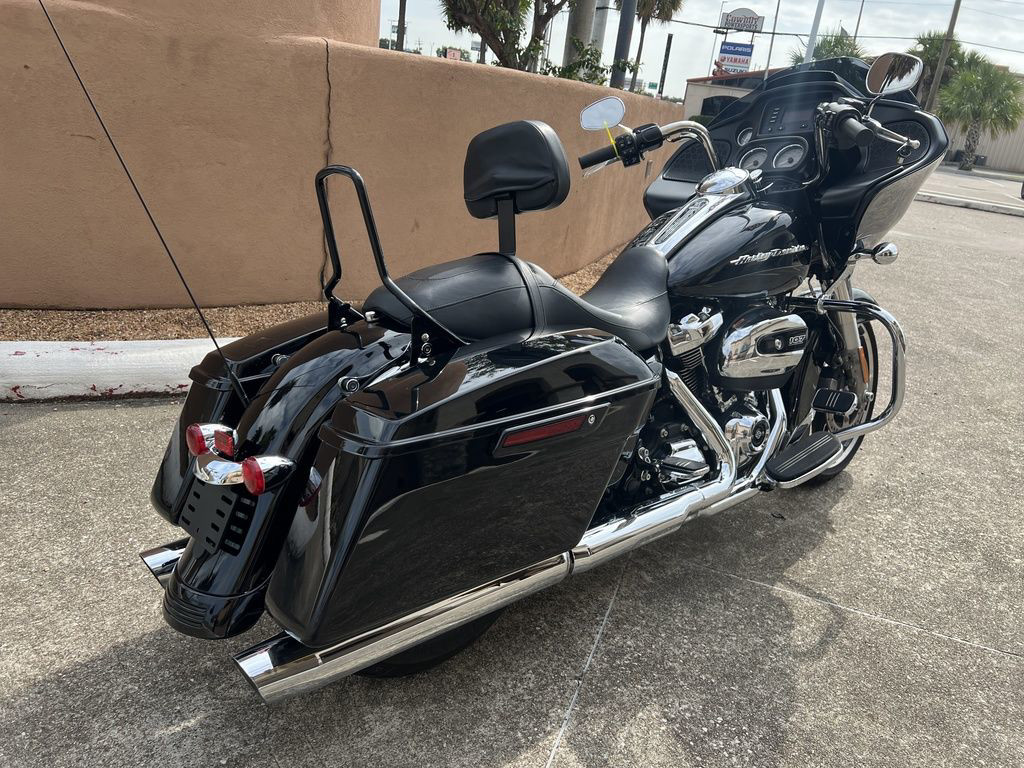 Road Glide®
