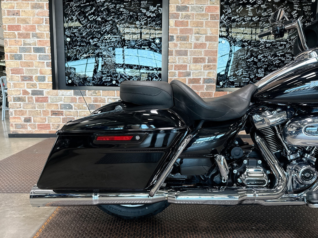 Street Glide®