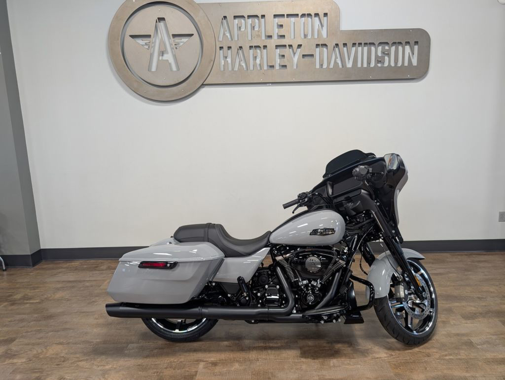 Street Glide®