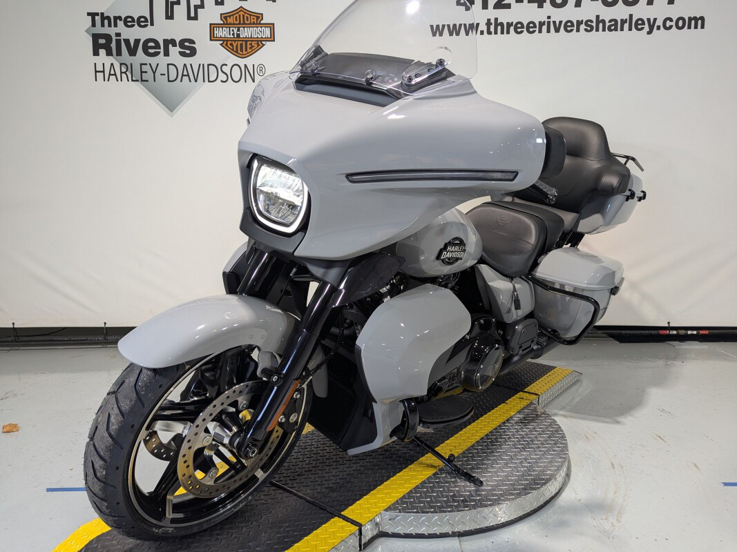 Street Glide® Ultra