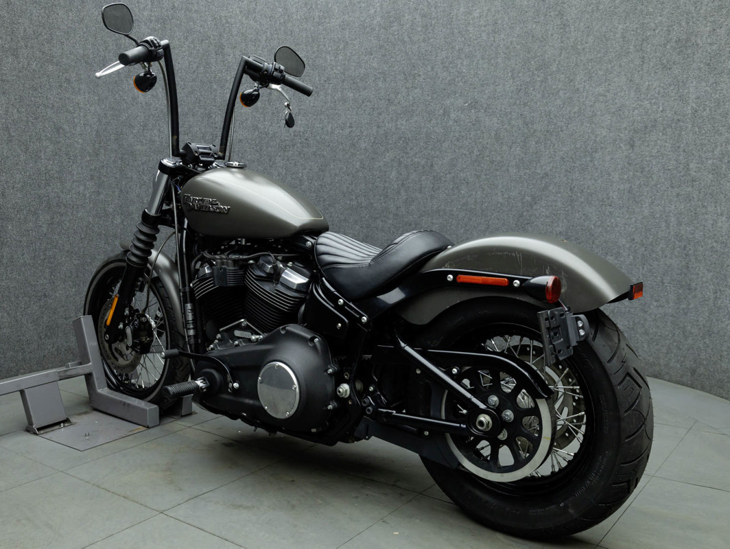 Softail® Street Bob®