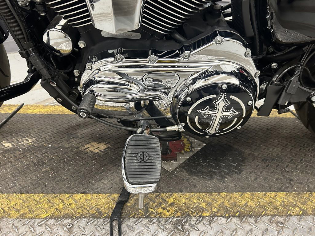 Sportster® SuperLow® 1200T
