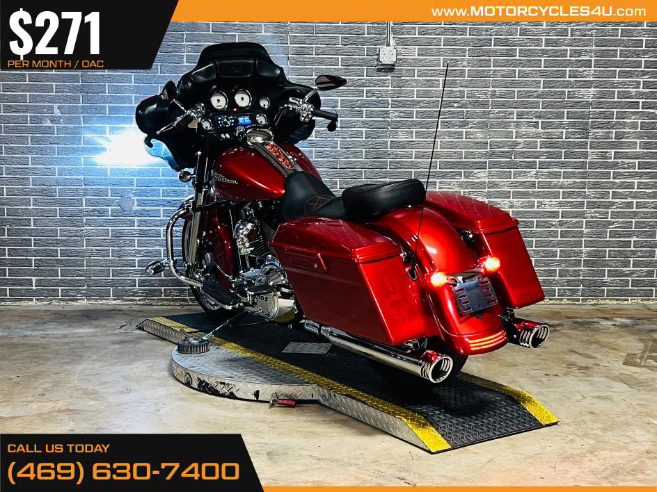 Street Glide®