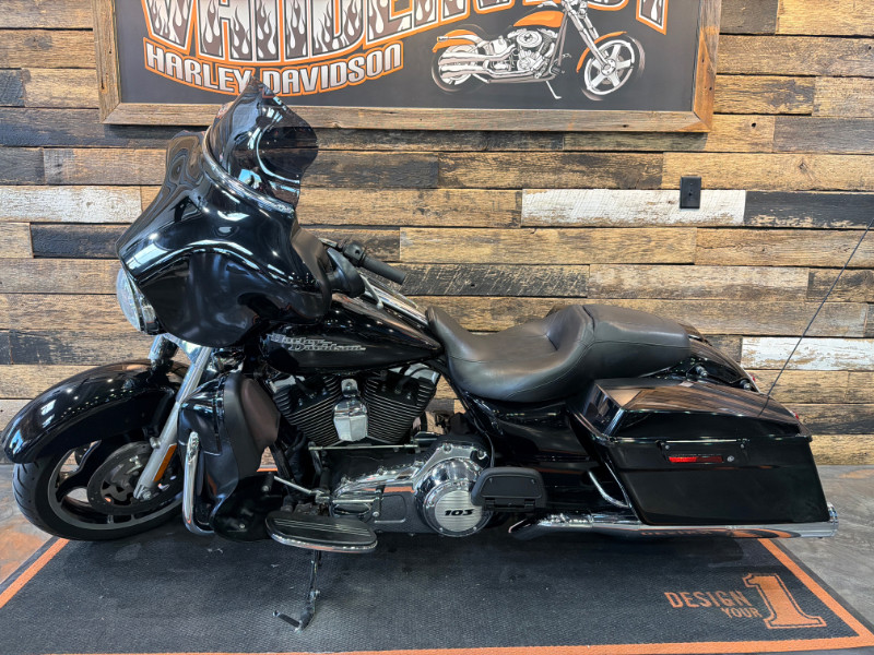 Street Glide®