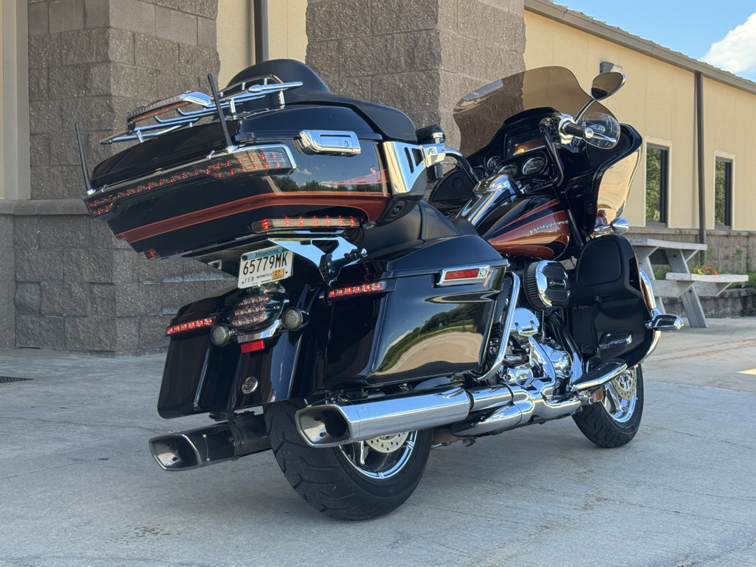 CVO® Road Glide® Ultra