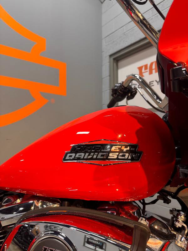 Road Glide®