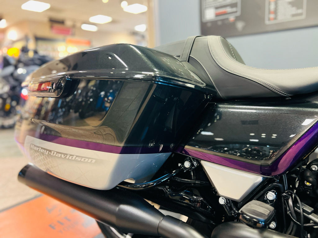 Street Glide®