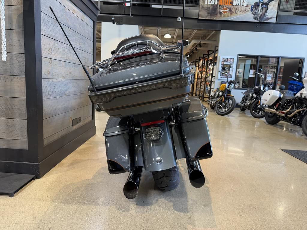 CVO® Road Glide® Ultra