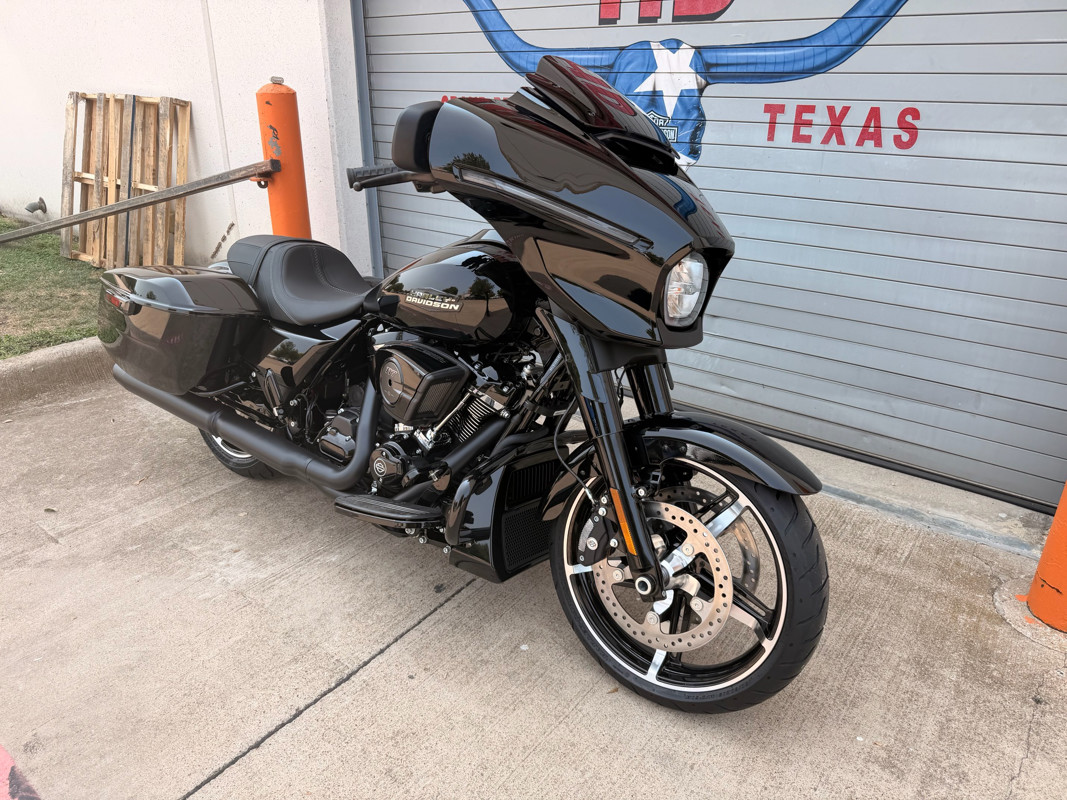Street Glide®
