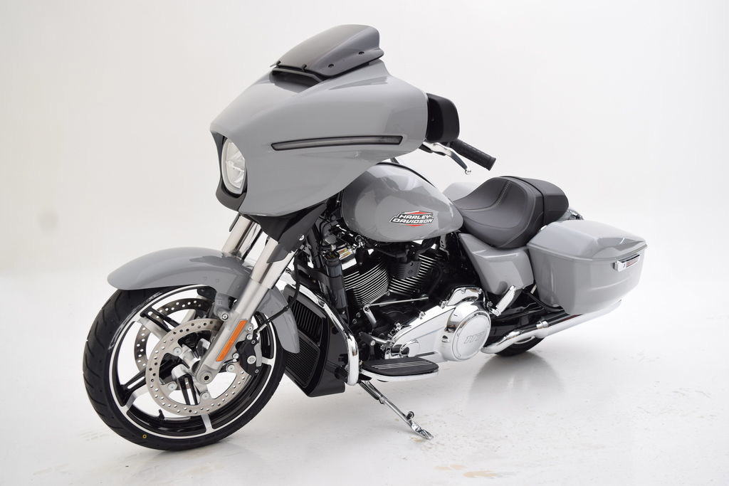 Street Glide®