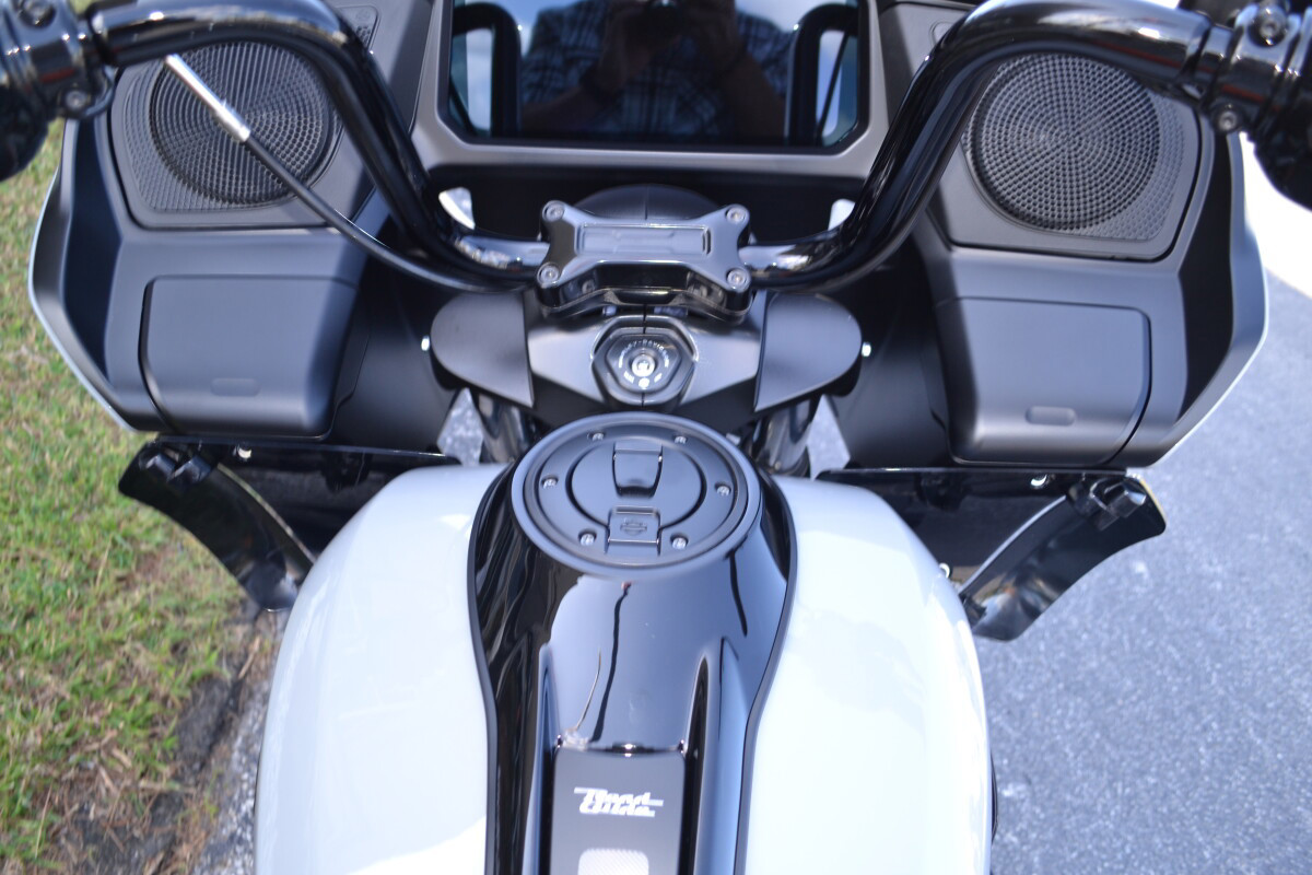 Road Glide®