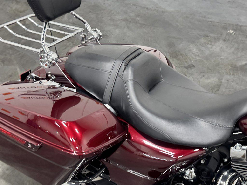 Street Glide®