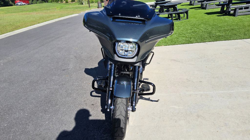 Street Glide®