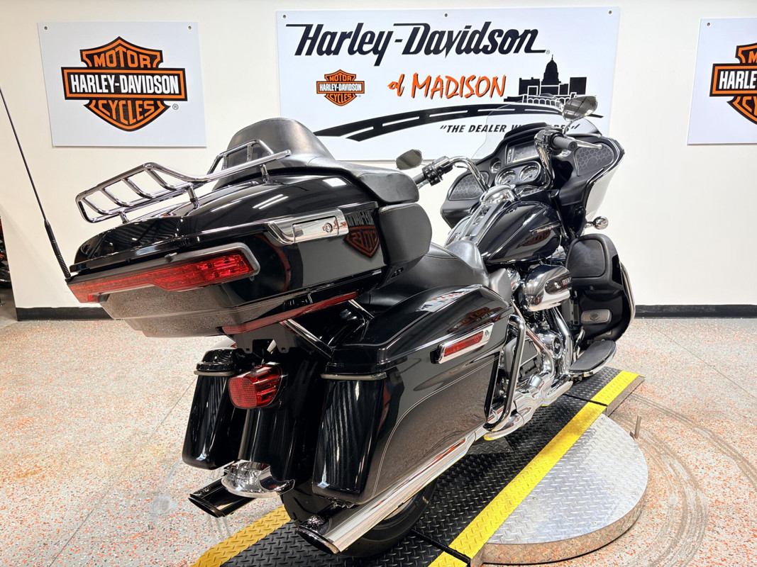 Road Glide® Ultra