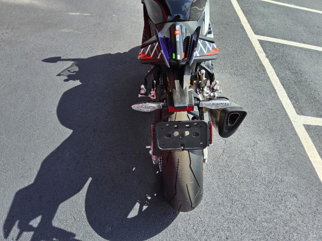 RSV4 1100