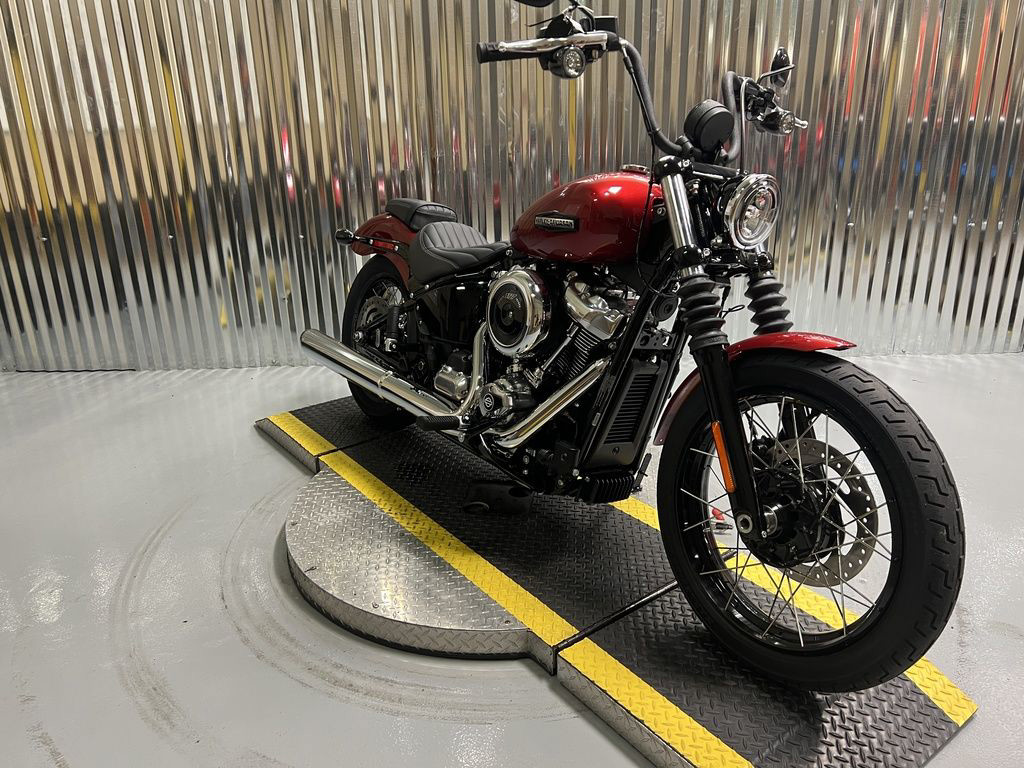 Street Bob®
