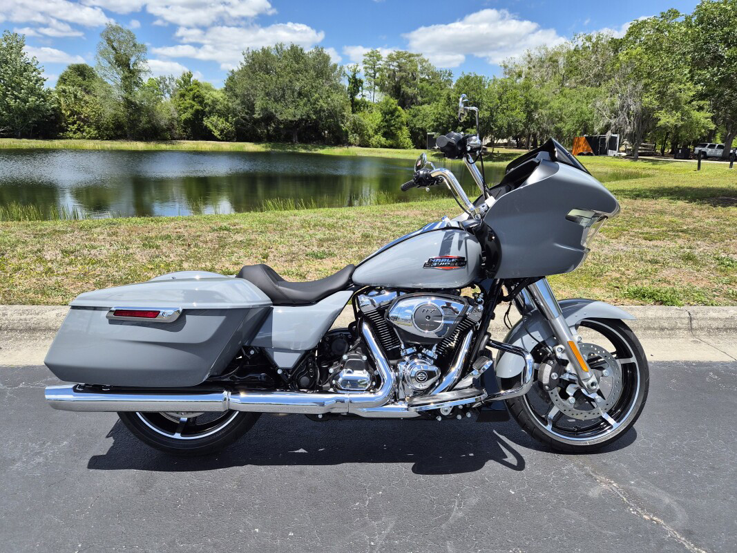 Road Glide®