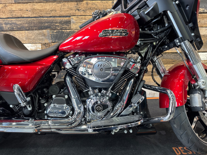 Street Glide®