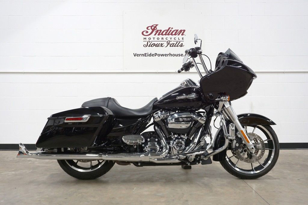 Road Glide®