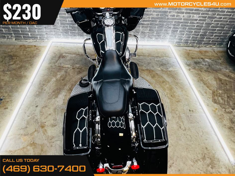 Road Glide® Custom
