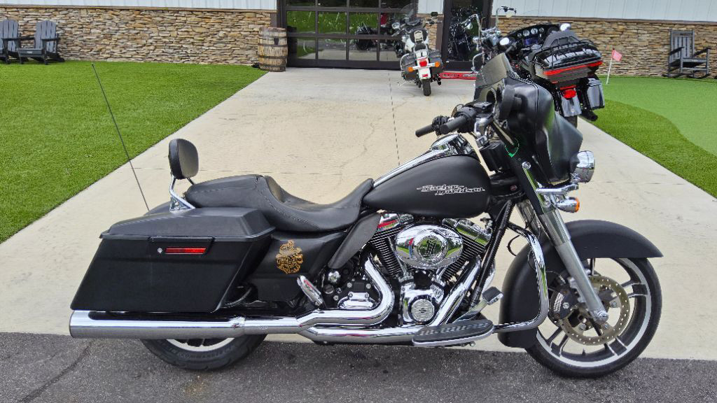 Street Glide®
