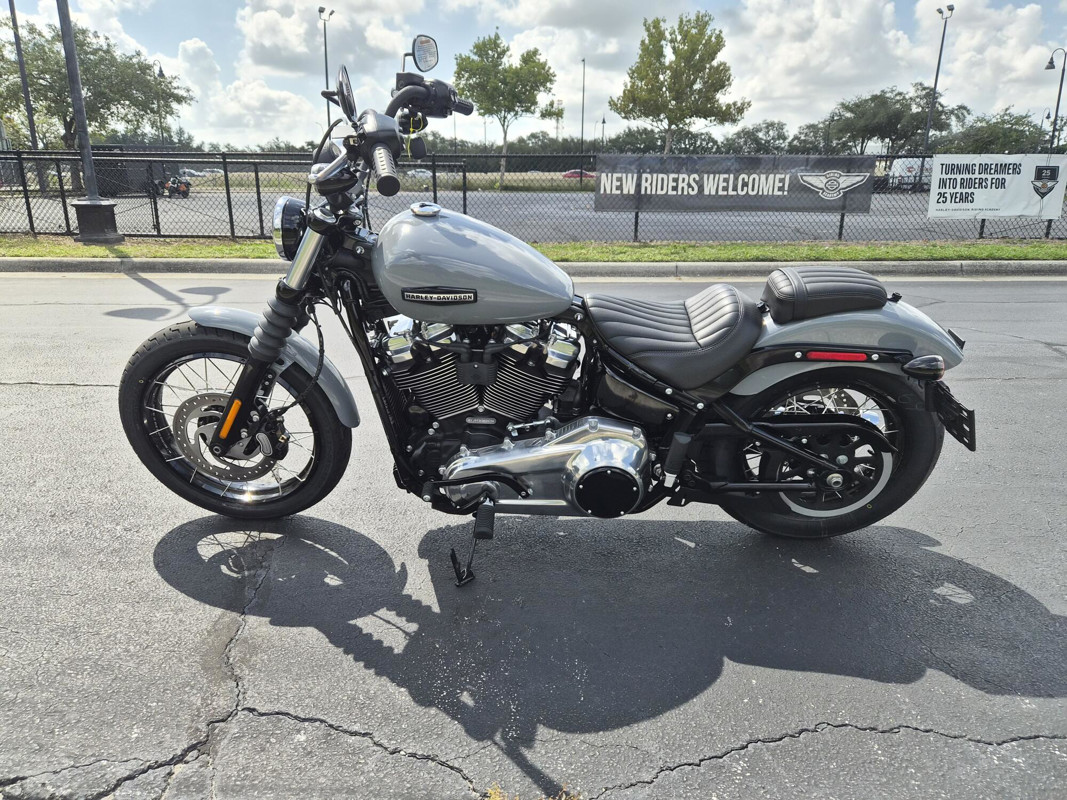 Street Bob®
