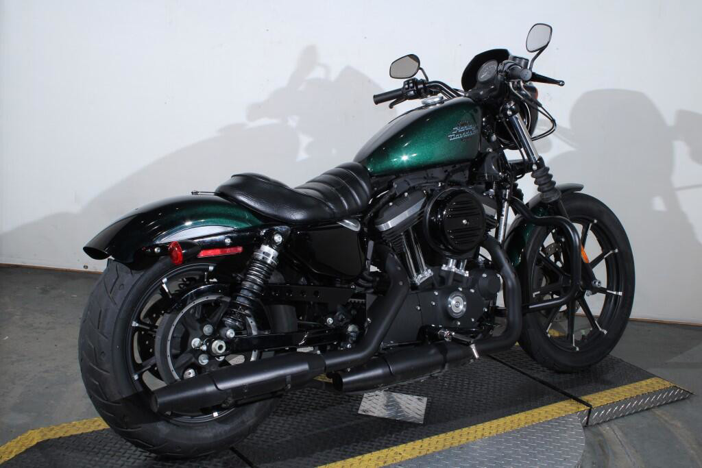 Iron 883®